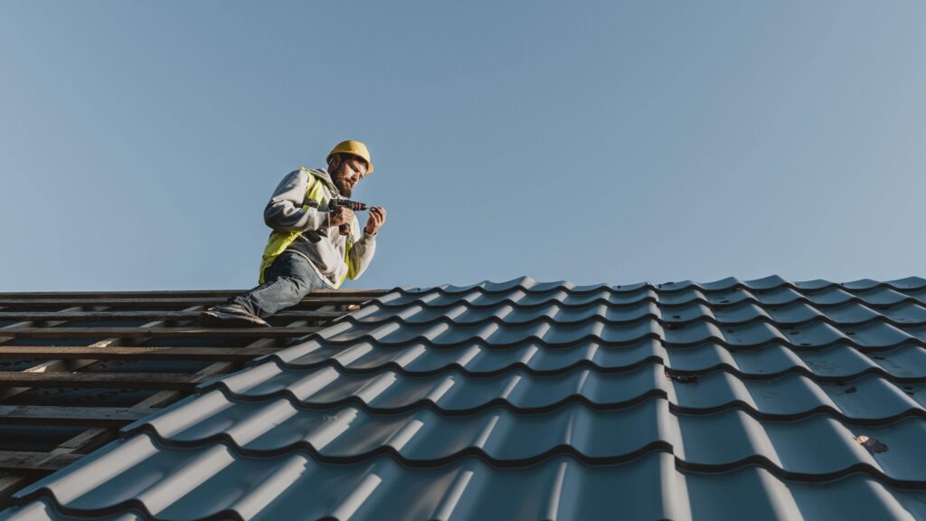 Choosing the Right Roofing Contractor in Santee